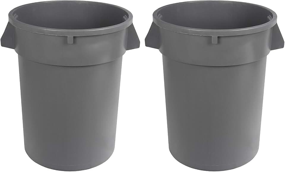 Amazon Basics 32 Gallon Trash Can