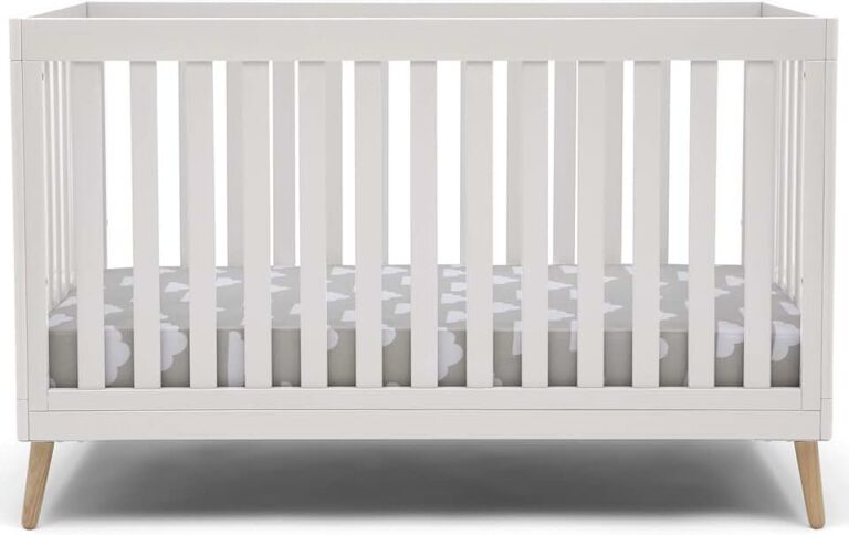 Delta Children Essex Crib