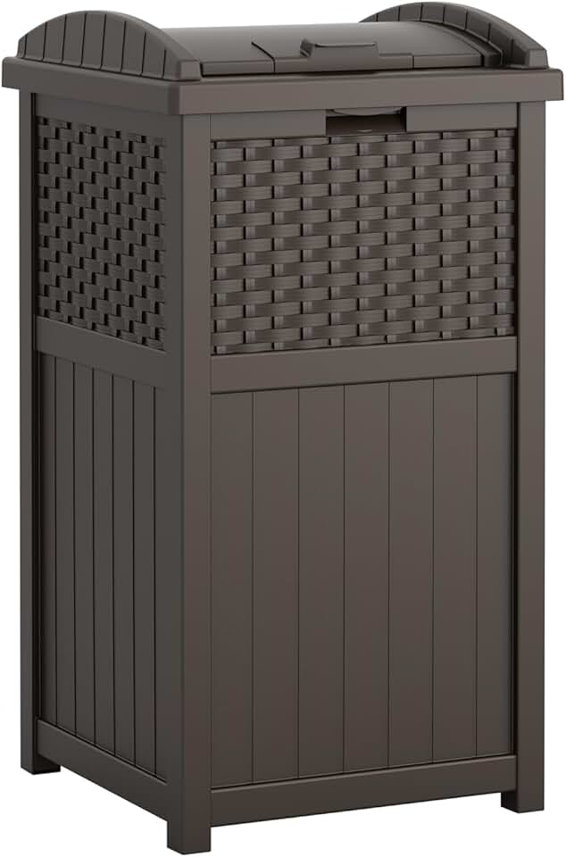 Suncast 33 Gallon Trashcan